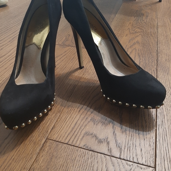 Michael Kors studded heels size 8.5 - Picture 3 of 4